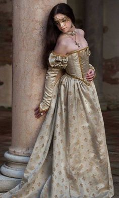 1500s Dress, 16th Century Fashion, Fairytale Fashion, Old Fashion Dresses, Fantasy Dresses, Royal Dresses, Old Dresses, Princess Castle