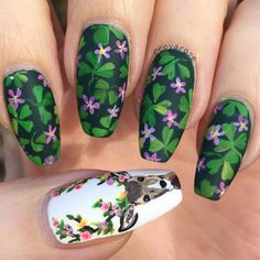 Spring clover deer antler nails nail art Deer Antler Nails, Antler Nails, Hollywood Nails, New Template, Lady Fingers, Animal Nails, Deer Antler, Makeup Guru, Beauty Basics