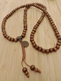 Mens Accessories Necklace, Beads Craft Jewelry, Earthy Jewelry, Beaded Jewelry Necklaces, Diy Bracelets Patterns, Diy Crafts Jewelry, Black Jewelry