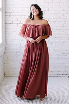 Bridesmaid Dresses Curvy, Godmother Dress, Plus Size Bridesmaid Dresses, Unusual Dresses, Bridesmaid Dresses Chiffon, Colored Wedding Dress, Convertible Bridesmaid Dress, Bridesmaid Dresses With Sleeves, Maid Of Honour Dresses