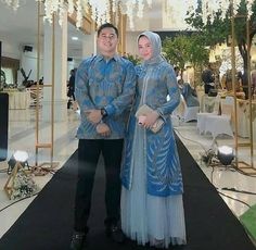 Sarimbit Batik Couple, Batik Fashion Modern Atasan, Model Baju Batik Modern Dresses, Dres Batik Kombinasi Brokat, Model Tunik Batik Modern, Dress Batik Hijab, Dress Batik Modern Fashion Style, Tunik Batik Kombinasi, Batik Modern Fashion Style