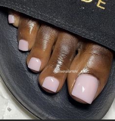 Toenail Polish Black Women, Pink White Pedicure, Pink Pedicure Black Women, Natural Pedicure Ideas Toenails, Clear Pink Pedicure, Birthday Toe Nail Ideas, Baby Pink Toes Nails, Birthday Toes Nails, Light Pink Acrylic Toes