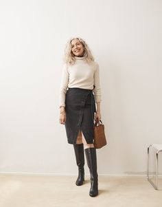 madewell denim midi wrap skirt worn with the scarlet tall boot, inland turtleneck sweater + the zip-top transport crossbody. Silver White Hair, Midi Wrap Skirt, Work Style, Work Looks, Classy And Fabulous, Classic Fashion, Autumn Inspiration, Wrap Skirt, Editorial Fashion