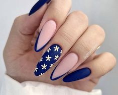 Bright Gel Nails, Nails Floral, Gel Nail Polish Colors, Sunflower Nails, Milky Nails, Lovely Nails, July Nails, Nail Photos, Beauty Inspo