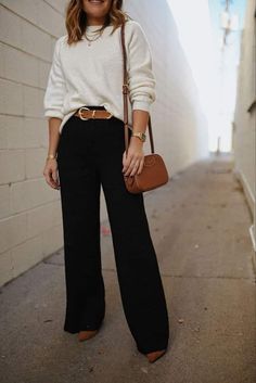 Comfort Elegant Outfit, Cream Sweater Work Outfit, Work Outfits Women Sweater, White Sweater Outfit Work, Sweater And Dress Pants Work Outfits, White Sweater Business Casual, Cream Sweater Black Pants, Fall Outfits With Trousers, Sweaters With Dress Pants