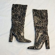 Nwot See Pictures For Condition Leather Knee Boots, Shoes Steve Madden, Steve Madden Shoes, High Boots, Knee Boots, Steve Madden, Knee High, Black Gray, Bootie Boots