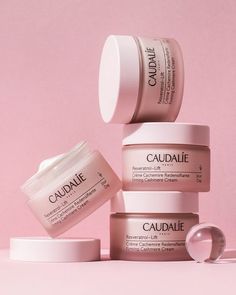 Firming Cashmere Cream Resveratrol-Lift Moisturiser Photography, Body Cream Photography, Photography Cosmetics, Cream Photography, Social Media Specialist, Creative Photography Projects