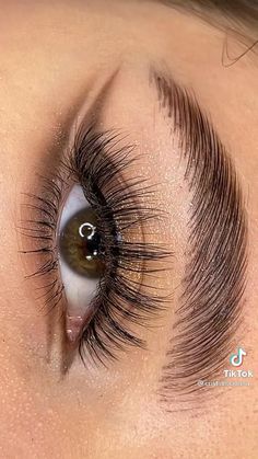 Makeup tutorial eyes makeuptutorial makeup Makeup On Eyes, Makeup Art Simple, The 100 Makeup, Make Up Eyes Tutorial, Make Up Simple Natural, Ideas De Uñas Aesthetic, Cute Simple Makeup Looks, Cool Eye Makeup