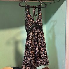 Nwot. Size Medium. Black Sleeveless Floral Dress For Vacation, Black Bohemian Mini Dress With Floral Print, Bohemian Black Mini Dress With Floral Print, Chic Black Floral Dress For Beach, Black Lace Trim Dresses For Spring, Chic Black Sleeveless Floral Dress, Black Floral Print Sundress For Party, Black Floral Print Party Sundress, Black Floral Dress For Summer