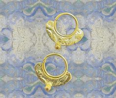 **Add a touch of exotic flair to your look with our brass gold-plated septum ring, also suitable for nose, tragus, and helix piercings. Crafted from high-quality brass and finished with a luxurious gold plating, this versatile piece is perfect for adding a hint of glamour to any ensemble. Whether you're looking to make a bold statement or simply want to enhance your everyday style, this septum ring is sure to become a cherished addition to your jewelry collection. 8mm inner diameter 1mm wire Twi Septum Earrings, Nose Rings Studs, Helix Piercings, Nose Rings, Nose Ring Stud, Helix Piercing, Brass Gold, Body Jewellery, Tragus