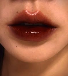 Red Lip Makeup Look Aesthetic, Dark Red Lipstick Aesthetic Grunge, Natural Red Lips Aesthetic, Dark Glossy Lips, Fairy Lip Makeup, Blurred Red Lip, Dark Red Douyin Makeup, Messy Lipstick Aesthetic, Dark Lip Look