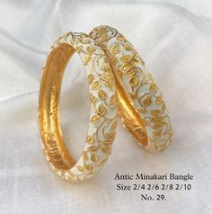 Shankha Pola Bangles, Sakha Design Gold, Gold Sankha Design, Sankha Design Gold, Sakha Pola Design, Golden Bangles Design, Sakha Pola In Gold, Shakha Design, Shakha Pola Bangles