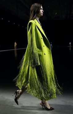 As you think about what to wear next Spring/Summer season, take a look at the Milan Fashion Week runways for inspiration. Here are the top 2024 trends to know. Milan Fashion Week Runway, Green Slip Dress, Gucci Runway, Sewing Details, Gucci Spring, Fringe Fashion, Tassels Fashion, Milano Fashion Week, Runway Trends