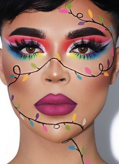 Christmas Makeup Looks Creative, Christmas Makeup Ideas Holiday, Christmas Lights Makeup, Christmas Makeup Art, Creative Christmas Makeup Looks, Cookie Makeup, Costume Duo, Holiday Eye Makeup, Christmas Makeup Looks