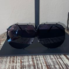 Beautiful “V” Shield Sunglasses With Black Hardware! Perfect For Uv Protection. Super Comfortable! Dimensions: Frame Width 141 Mm, Lens Width 70mm, Frame Height 60 Mm, Nose Spacing 18 Mm, Temple Length 135 Mm Modern Metal Frame Shield Sunglasses For Parties, Modern Metal Frame Aviator Sunglasses For Party, Modern Aviator Sunglasses For Parties, Modern Party Aviator Sunglasses With Glass, Black Polarized Aviator Sunglasses For Party, Black Aviator Sunglasses With Polarized Lenses For Party, Party Black Aviator Sunglasses With Polarized Lenses, Edgy Sunglasses With Mirrored Lenses For Party, Edgy Party Sunglasses With Mirrored Lenses