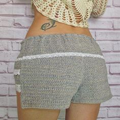 Womens shorts are made of beige-blue Italian cotton knitwear. They are very stylish and look interesting. They are decorated with cotton lace and metal hardware coins by hand. You can wear it in spring or in hot summer. Shorts look great with T-shirts, and with classic shirts, so your imagination is not limited :) Size: XS-S, girl on picture: hips 88 cm/34,6 waist 60 cm/23,6 Depending on the settings of your monitor, the color may vary. Before buying, please read the store rules. If...