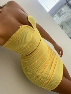 Yellow Top Outfit, Yellow Mini Skirt, Ruched Mini Skirt, Crop Top Skirt Set, Bandeau Crop Top, Yellow Skirt, Yellow Outfit, Crop Top Skirt