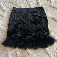 Black Fur Trim Skirt. Size M. Never Worn. Fun Party Skirt For The Holidays! Fur Trim Skirt, Party Skirt, Forever 21 Skirts, Fur Trim, Forever 21, Womens Skirt, Holidays, Trim, Skirt