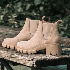 Click image to shop. Chelsea boots | Booties outfit | ankle boots outfit | chelsea boots outfit | suede boots | fall fashion trends 2021 | fall shoes | #ltkshoecrush #ltkunder50 #shoesaddict #bootsforwomen #fallfashion #liketoknowit #falltrends #chelseaboots Steve Madden Chelsea Boots Outfit, Boots For Fall 2022, Ankle Booties Outfit, Steve Madden Chelsea Boots, Perfect Fall Boots, Chelsea Boots Outfit, Steve Madden Boots Ankle, Hiker Style