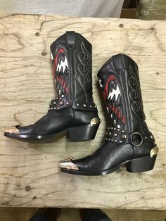 Vtg NINE WEST Black/red/white Navarro Eagle Studded Western Cowboy Metal Tips Womens Boots Sz 6 M - Etsy Black Studded Boots For Festival, Black Western Moto Boots With Rivets, Black Snip Toe Boots For Festival, Black Snip Toe Festival Boots, Western-themed Round Toe Boots With Concho, Western Boots With Concho And Round Toe, Western Moto Boots With Pointed Toe For Western-themed Events, Western-style Moto Boots With Pointed Toe For Western-themed Events, Concho Western Boots With Round Toe