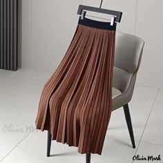 Olivia Mark - Double-sided Knitted Pleated Skirt: A Versatile Midi-Length Skirt for a Sophisticated Look Loose White Blouse, Elegant Wardrobe, Mid Skirt, Orange Skirt, Oversized Blouse, Midi Length Skirts, Dark Orange, Pleated Midi Skirt, Skirt Type