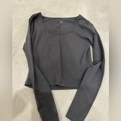 Never Worn! Fitted Long Sleeve Top For Everyday, Casual Fitted Long Sleeve Top For Everyday, Fitted Long Sleeve Top For Everyday Casual Wear, Thrift Manifest, Tops Brandy Melville, Clothing Pieces, Brandy Melville Tops, Brandy Melville, Brandy