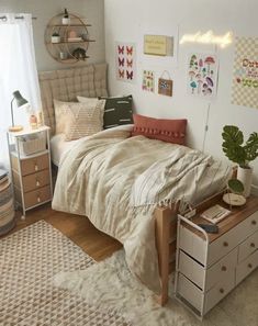 a bed room with a neatly made bed