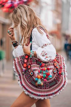 Bohemian Schick, Look Hippie Chic, Interior Boho, Stile Boho Chic, Boho Chique, Sac Diy