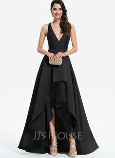 Coupe Évasée Col V Asymétrique Satiné Robe de demoiselle d'honneur avec Robe à volants (007255087) - JJ's House Bridesmaid Dresses Neckline, Asymmetrical Prom Dress, Princess Bridesmaid Dress, Ruffle Prom Dress, Robes D'occasion, Ball Gowns Princess, Sleeveless Bridesmaid Dresses, V Neck Prom Dresses, Satin Evening Dresses