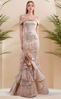 Janique 24983 Gold Haute Couture Dress, Mom Wedding Dress, Dreamy Gowns, Rose Gold Dress, Drape Gowns, Mother Of The Bride Gown, Haute Couture Dresses, Couture Dress, Long Evening Gowns