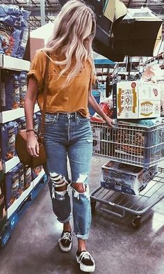 Vans Platform Sneakers, Vans Platform, Casual Weekend Outfit, Torn Jeans, Trendy Swimwear, Distressed Boyfriend Jeans, Boyfriend Jean, Inspired Outfits, Kourtney Kardashian