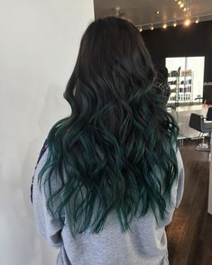 Gorgeous Green Hair Color Ideas for Beginners Highlights Ideas, Balayage Color, Blue Highlights, Wacky Hair, Hair Treatments, Hair Color For Women, Hair Color Highlights