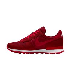 Crazy Sneakers, Mens Smart Casual Outfits, Retro Trainers, Sneakers Street, Nike Internationalist, Sneaker Lovers, Trainers Fashion, Fresh Shoes, Mens Nike Shoes