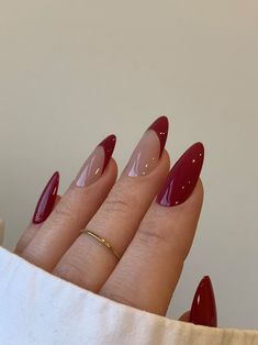 Medium Almond Acrylic Nails Red, Red Biab Nail Art, Maneater Nails, Pinkish Red Nails, Acrilyc Nails Design Ideas, Read Nails, Detail Nails, Red Nails Aesthetic, Red Nails Design