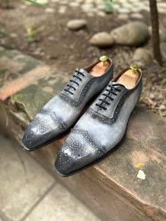 For more designs in handmade men's shoes section, please check. https://www.etsy.com/shop/BarismilLeathers?ref=seller-platform-mcnav§ion_id=27704663 For same in olive green patina  https://www.etsy.com/listing/1558265482/men-bespoke-oxfords-shoes-handmade?click_key=16c97efe6eac05bfb9e3b778e8a1e1c85a282343%3A1558265482&click_sum=5a06a753&ref=related-4&frs=1 Discover the epitome of elegance and craftsmanship with our handmade oxblood leather wholecut oxford shoes for men. Crafted to perfection, th Wholecut Oxford, Men Fashion Shoes, Men Dress Shoes, Oxblood Leather, Oxfords Shoes, Bespoke Fashion, Green Patina, Oxford Shoes Men, Shoes Handmade