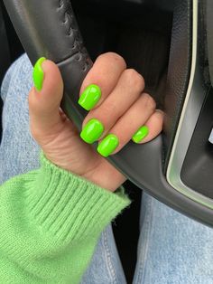 August Nails Ideas, Lime Green Nails, Stylish Nail Art, August Nails, Simple Gel Nails, Glam Nails, Neon Nails