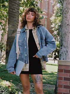 Kier Oversized Jacket Denim Mid Wash Cute Mom Fits Summer, Light Wash Denim Jacket With Buttoned Pockets For Fall, Trendy Oversized Washed Denim Jacket, Oversized Washed Denim Jacket In Trendy Style, Oversized Trendy Denim Jacket For Day Out, Trendy Oversized Button-up Denim Jacket, Oversized Trendy Button-up Denim Jacket, Oversized Medium Wash Denim Jacket, Oversized Washed Denim Jacket