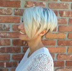 Long Blonde Pixie With Side Bangs Longer Pixie Haircut, Long Pixie Hairstyles, Pixie Cut With Bangs, Medium Short Hair, Long Pixie, Short Hair With Layers, Pixie Hairstyles, Hairstyles Haircuts, Short Hairstyles For Women