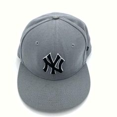 Condition: Used : Seller Notes: Pre -owned Used cap in overall good condition no damage just few stain and spots coming out also 1-2 threads coming out too. See pictures for clarity. Brand: New Era Gender: Men Size: 8 Color: Gray Material: 100% Polyester Country/Region of Manufacture: China Sport: Baseball-MLB Pre & Post Season: Regular Season Team: New York Yankees Product: Cap, Hat Featured Refinements: MLB Hat Gray Snapback Fitted Hat For Streetwear, Urban Style Fitted Cap For Baseball Season, Gray Snapback Hat For Baseball Season, Gray Flat Bill Snapback Hat For Baseball Season, Gray Snapback Hat For Sports Events, Gray Flat Bill Baseball Cap With Embroidered Logo, Gray Flat Cap For Streetwear, Gray Cotton Flat Brim Baseball Cap, Gray Flat Bill Baseball Cap