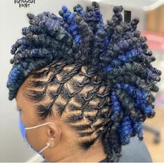 Locs Hairstyles For Women Short Mohawk, Dreadlock Mohawk Women, Loc Knots Styles, Dreadlocks Journey, Loc Knots, Loc Ideas, Hairstyles Female