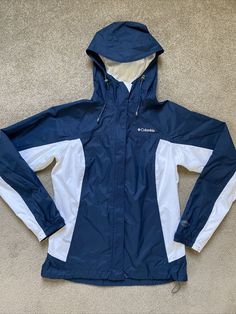 Womens Columbia size Small Blue Omni-Tech Zip Up Hooded Jacket Stylish EUC. Nike Jacket, Columbia, Hooded Jacket, Zip Ups, Athletic Jacket, Nike, Blue