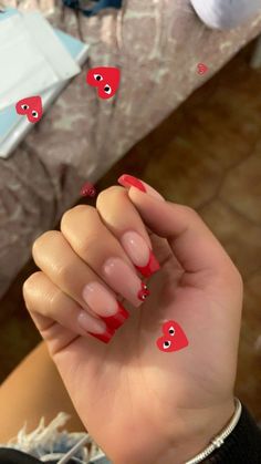 Nails To Get For Back To School, Beginner Gel Nails Designs, Nails Chavvy, 2 Colour Nails, Play Heart Nails, Nails Acrylic Summer 2024, Cute Nails For Teens, Cdg Nails, Play Nails