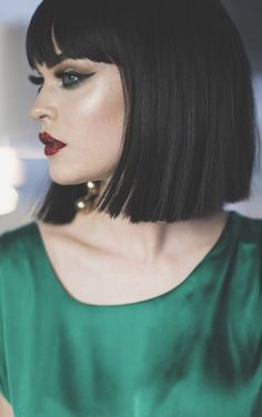 21st Birthday Hairstyles, Stacked Haircut, Bobbed Hairstyles With Fringe, Short Haircuts With Bangs, Short Black Hair, Gothic Hairstyles, Ponytail Hairstyles Easy, Bob Hairstyles For Fine Hair