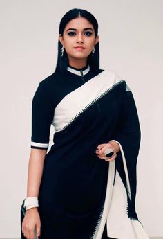 Black White Saree, Black Blouse Designs, Trendy Embroidery, Indian Saree Blouse, White Saree, Blouse Saree, Indian Woman