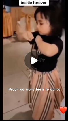 Toddler Dancing Videos, Kid Dancers Videos, Kids Dancers, Funny Dance Videos, Funny Kids Videos, Baby Dancing, Children Dancing, Street Performer