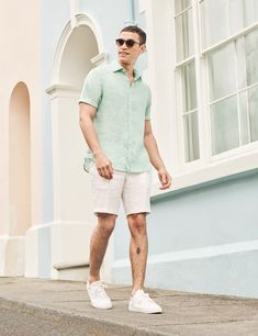 Polo Shirt And Shorts Outfit Men, Men Ootd, Summer Shoot, Coastal Casual, Hawes And Curtis, Mens Shorts Outfits, Jackets Casual, Cotton Shirts For Men