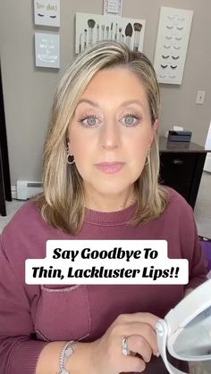 Jamie O'Donnell | Kelly Ripa’s Fuller Lip Trick For Women Over 50!! Say A18 for info & a FREE MASCARA!! 🎁 • • • #kellyripa #fullerlips #fullerlipshack... | Instagram Face Contouring Makeup, Contouring Makeup, Lip Tips, Kelly Ripa, Makeup Hacks, Face Contouring, Skin Products