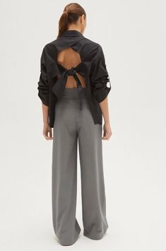 Evie Tie Back Poplin Shirt 100% COTTON -Button front placket -Poplin shirt -Tie back detail -Wide cuffed sleeve hem Model height is 5'9" wearing a small size S Cuffed Sleeve, Shirt Tie, Poplin Shirt, American Express, Tie Backs, Black Media, Tie Back, Model Height, Timeless Pieces