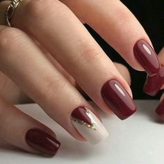 Love this! PINT20 20% Mani-pedis in London www.lesalonapp.com #red #nailart #nails #manicure Prom Nail Designs, Trendy Nail Art Designs, Short Nails Art, Her Nails, Super Nails, Winter Nail Art, Trendy Nail Art, Trendy Nail Design, Prom Nails