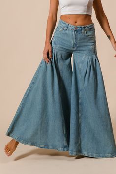 Product Details: Wide Leg Denim Flared Pants Fit: True to Size. Features: Pleated wide leg look. Front pockets. Why we love it: Wide leg styles jeans are some of our favorites! Sky Wide, Denim Short Dresses, Free Spirit Style, Pants Fit, Flared Pants, Knee Dress, Mid Dresses, Denim Flares, Mid Length Dresses